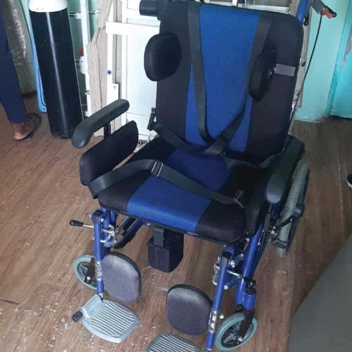 Recliner Wheelchair on Rent in Noida